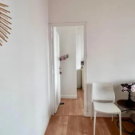 Nid Et Confortable Parigi
