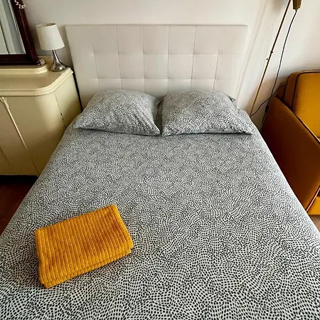 Appartamento Nid Et Confortable Parigi